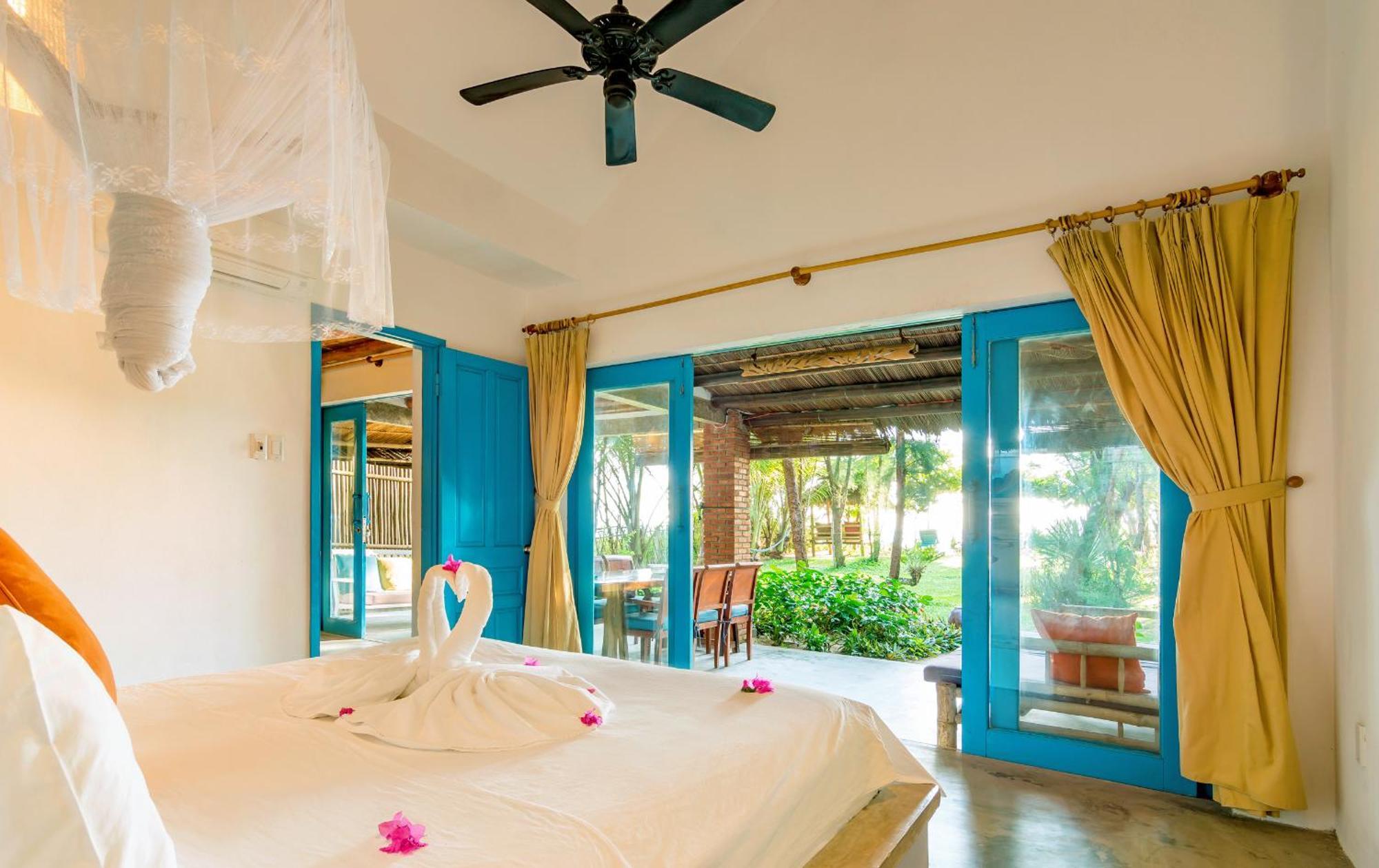 Bungalow Water Front