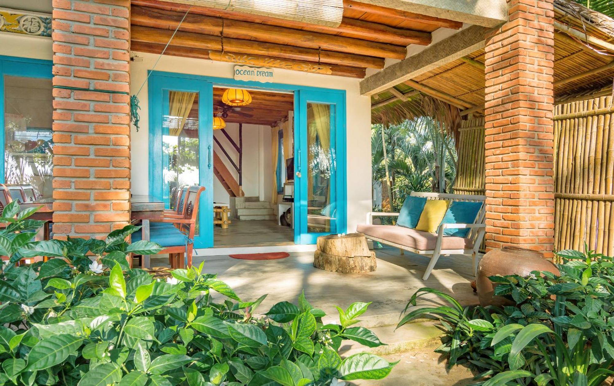 Bungalow Water Front